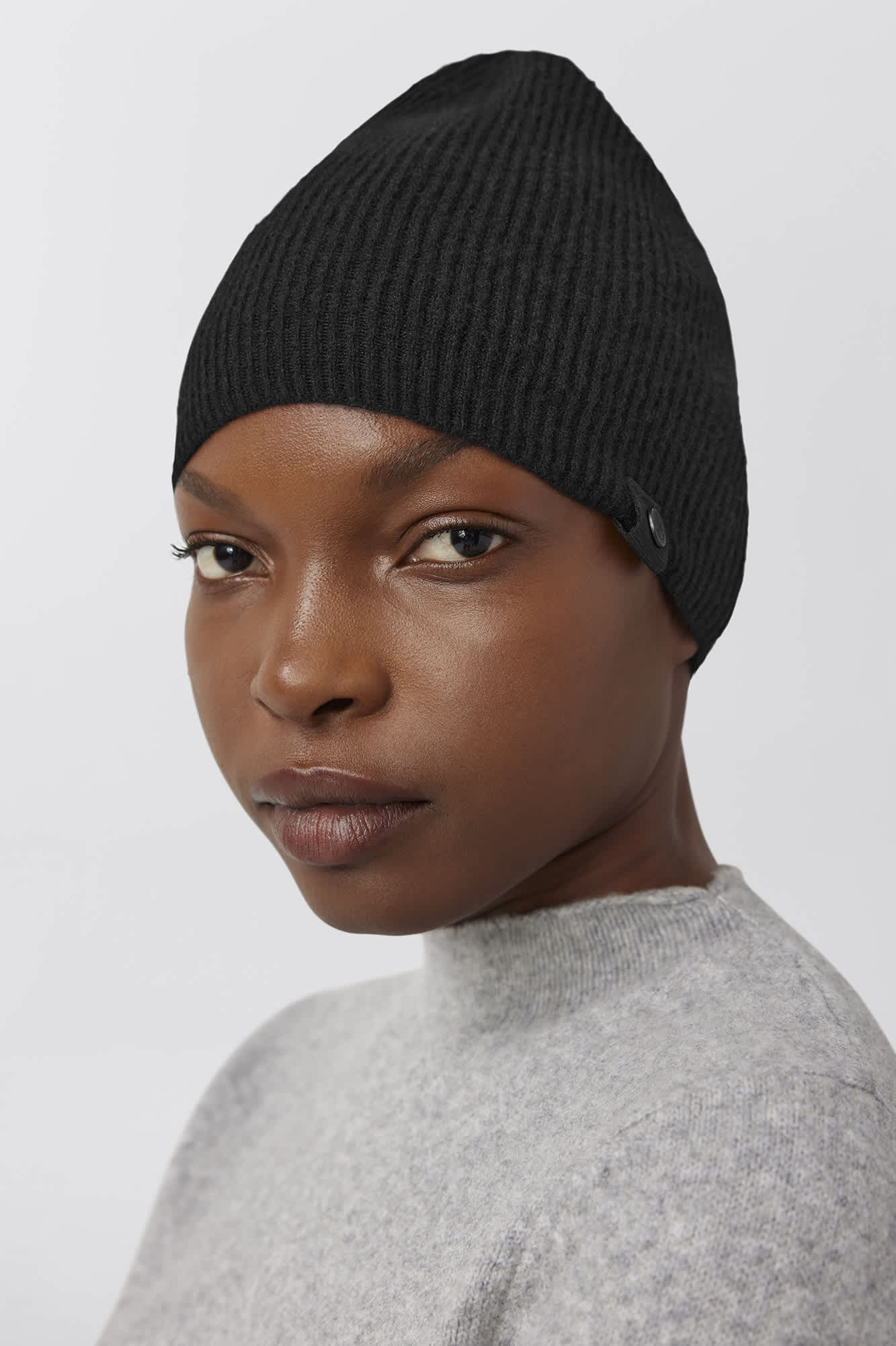 Canada goose beanie womens best sale