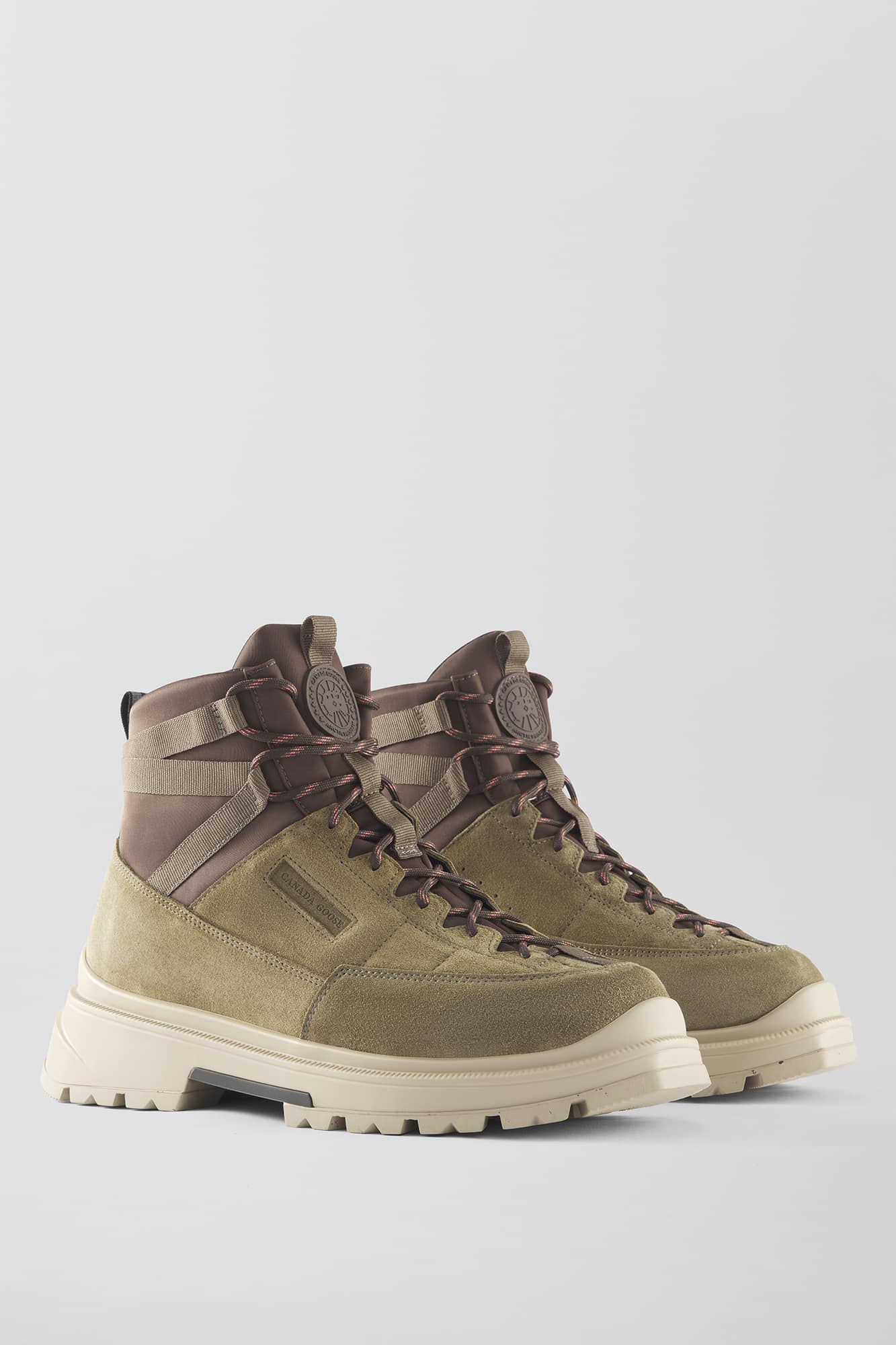 32 boots canada top