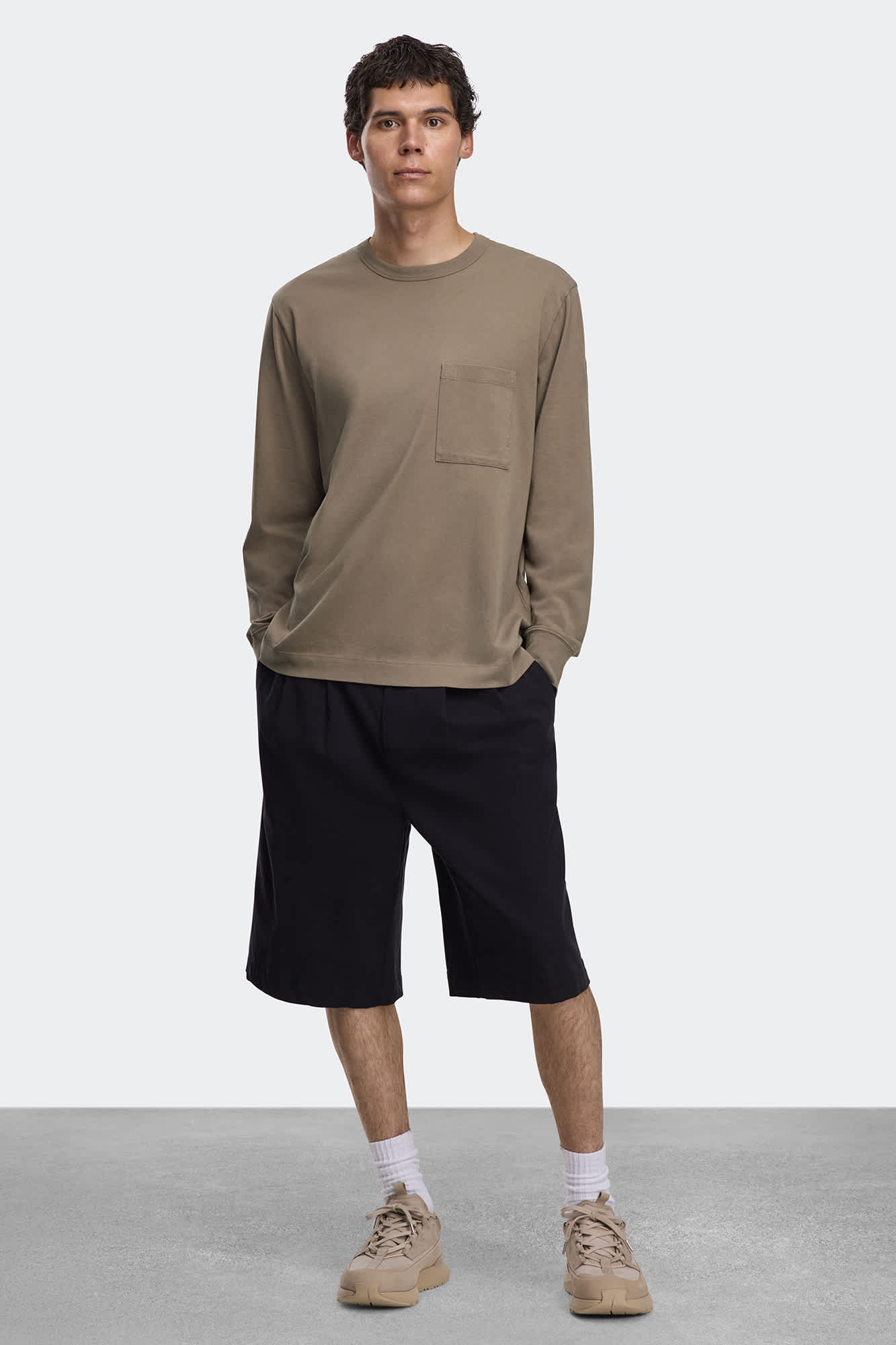 【 】黒ロゴ 長袖 Gladstone Long Sleeve T-Shirt Gladstone Long Sleeve T-Shirt | Canada Goose US