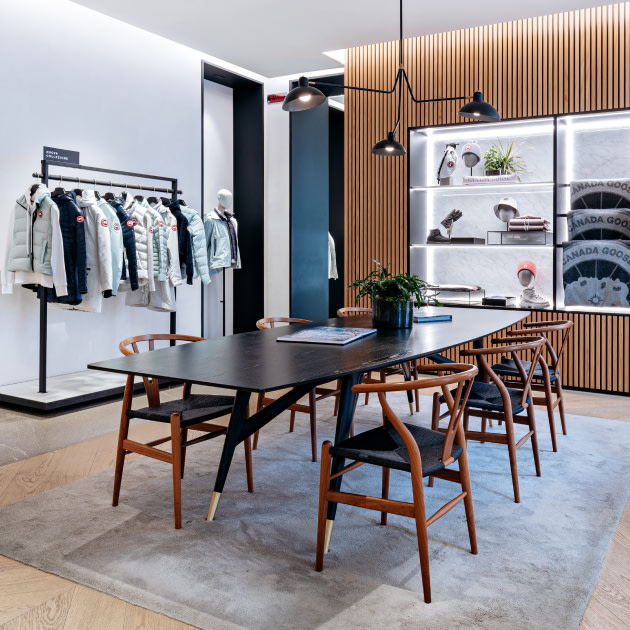 Via Della Spiga Store Milan Canada Goose US