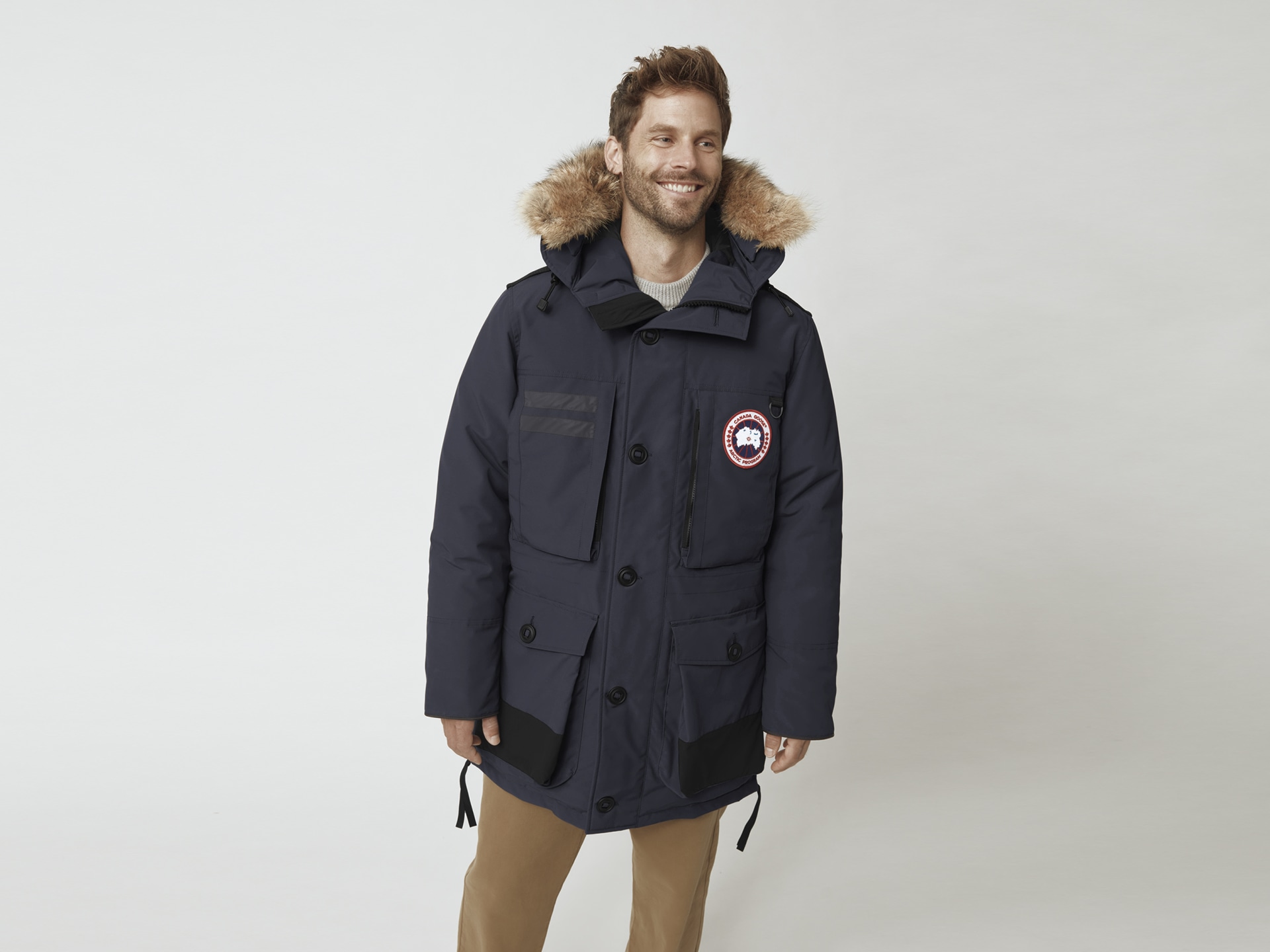 Canada Goose Snow Mantra Cropped Down Coat in Green