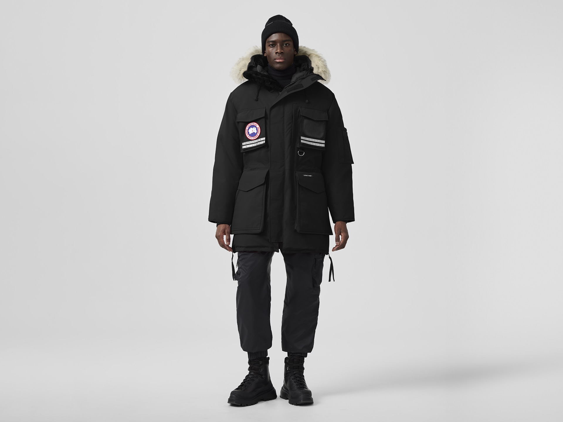 Canada Goose Snow Mantra Cropped Down Coat in Green