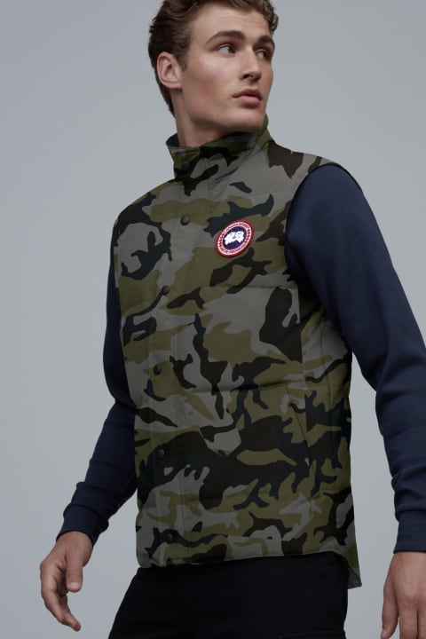 Men s Garson Vest Print Canada Goose CN