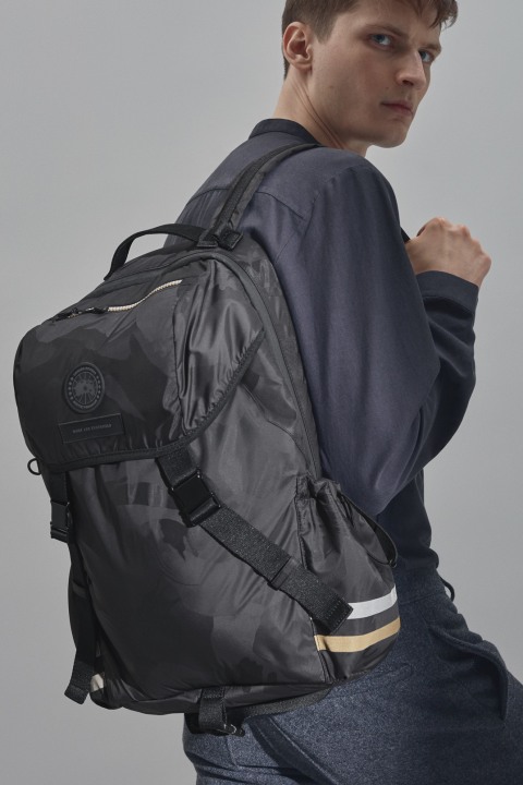 E90 Backpack | WANT Les Essentiels | Canada Goose