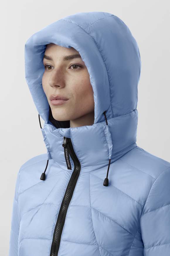 28 Best Puffer Jackets for Women 2023, According to Editors | Glamour