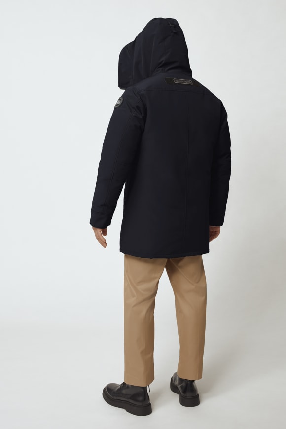 Canada goose fur in the rain discount