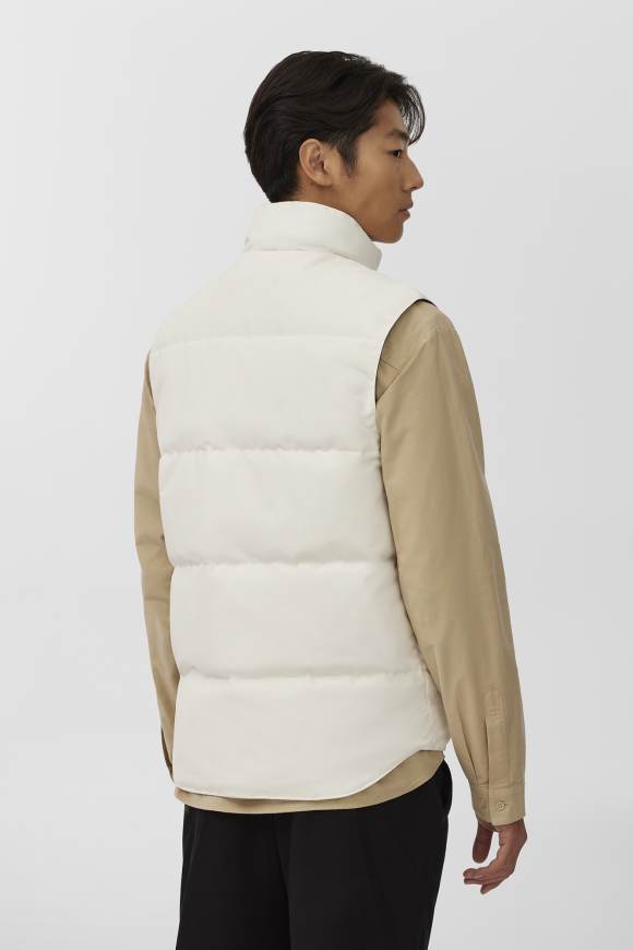 Men s Gilets Body Warmers Puffer Gilets Canada Goose TR