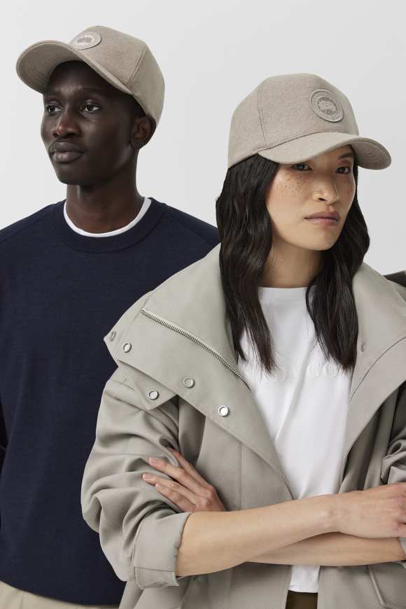 Shop Women s Accessories Hats Socks Gloves Bags Canada Goose US