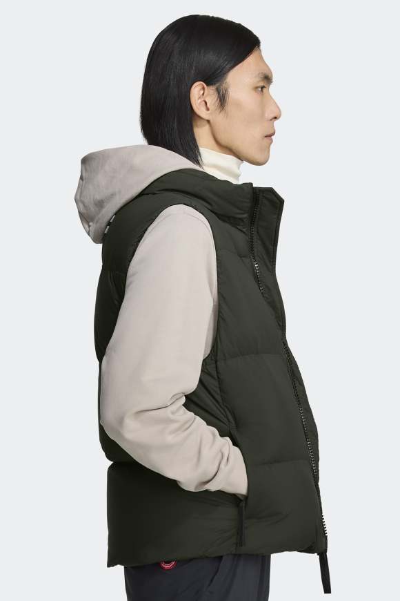 Men s Gilets Body Warmers Puffer Gilets Canada Goose TR