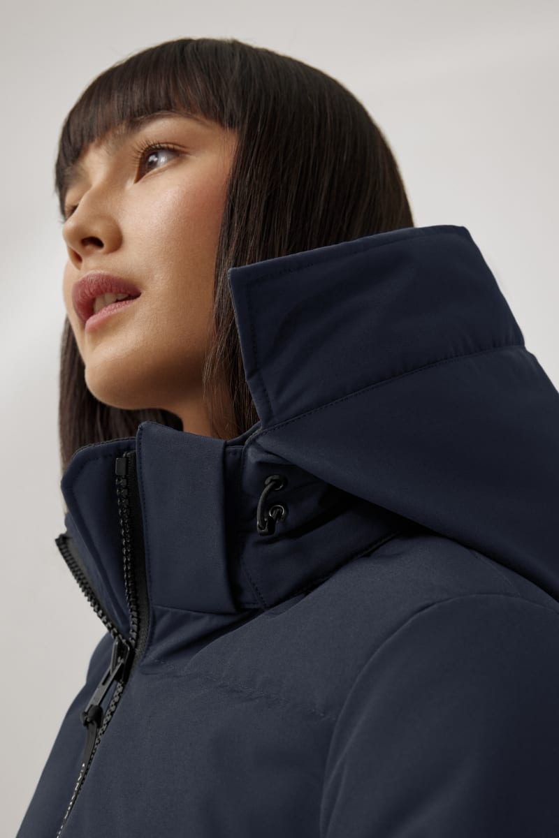 Canada goose mystique black label top