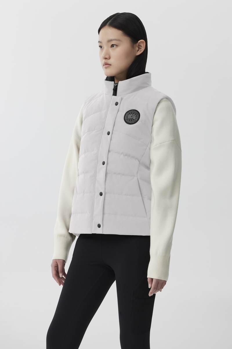 Canada goose black label freestyle sale