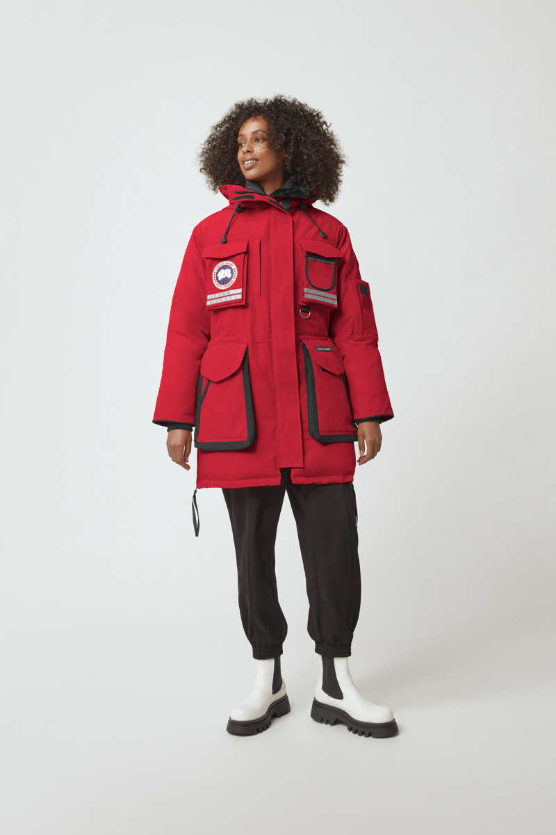 Canada Goose Snow Mantra Cropped Down Coat in Green