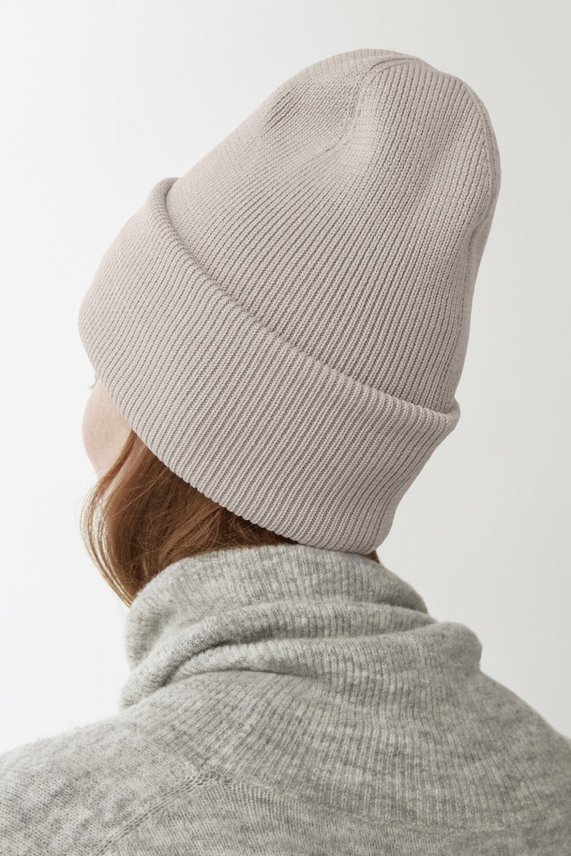 Calvin Klein LOGO REVERSO TONAL BEANIE - Adīta cepure - black/melns 